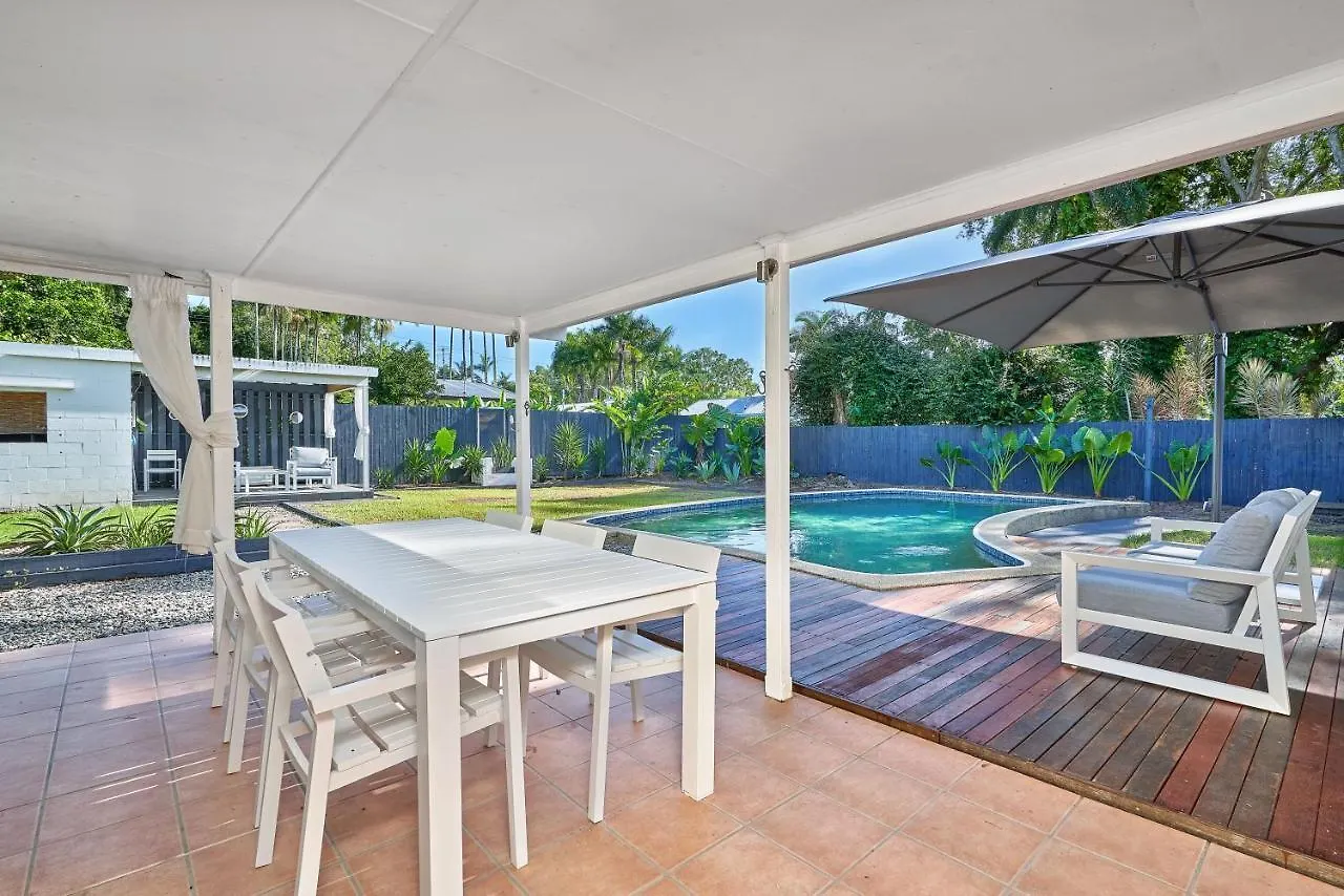 Holiday home Endeavour Holiday House Clifton Beach Australia